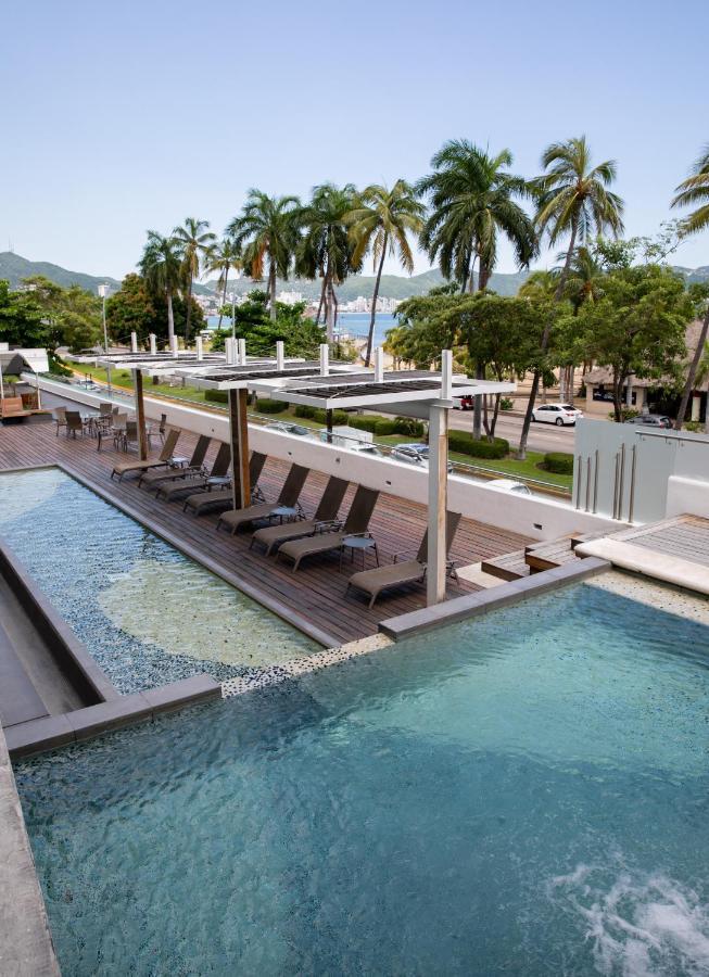 Ramada by Wyndham Acapulco Hotel&Suites Exterior foto