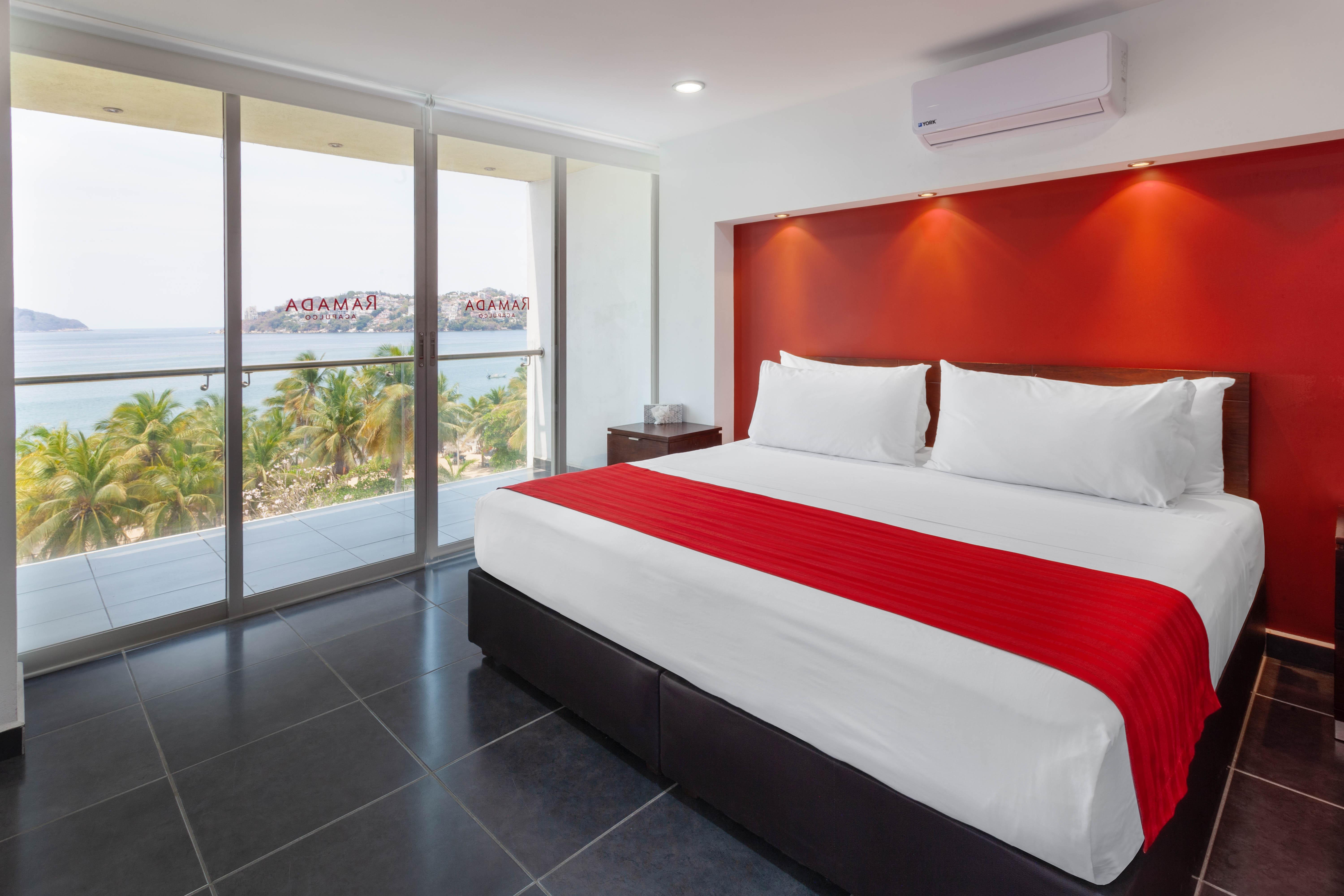 Ramada by Wyndham Acapulco Hotel&Suites Exterior foto