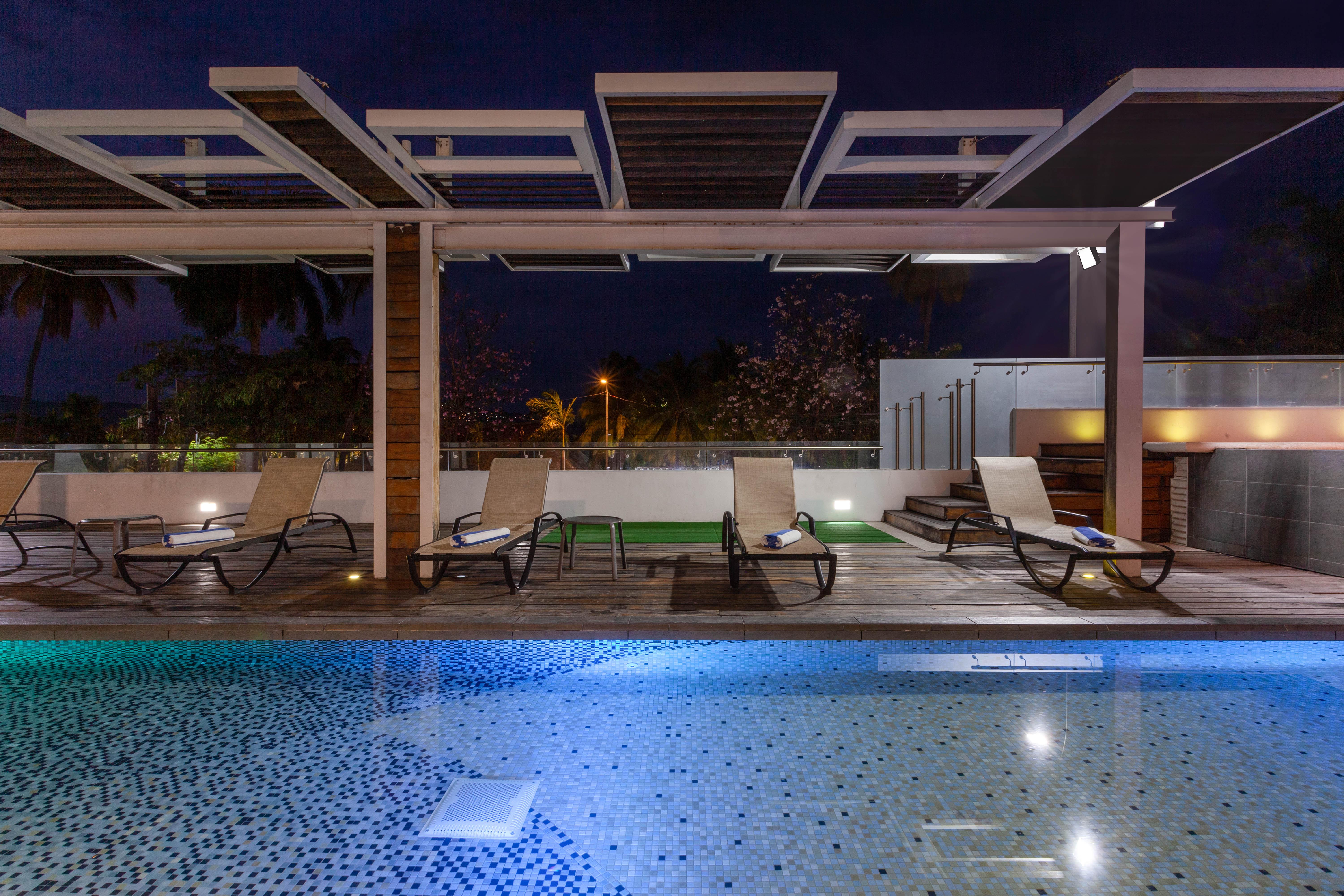 Ramada by Wyndham Acapulco Hotel&Suites Exterior foto